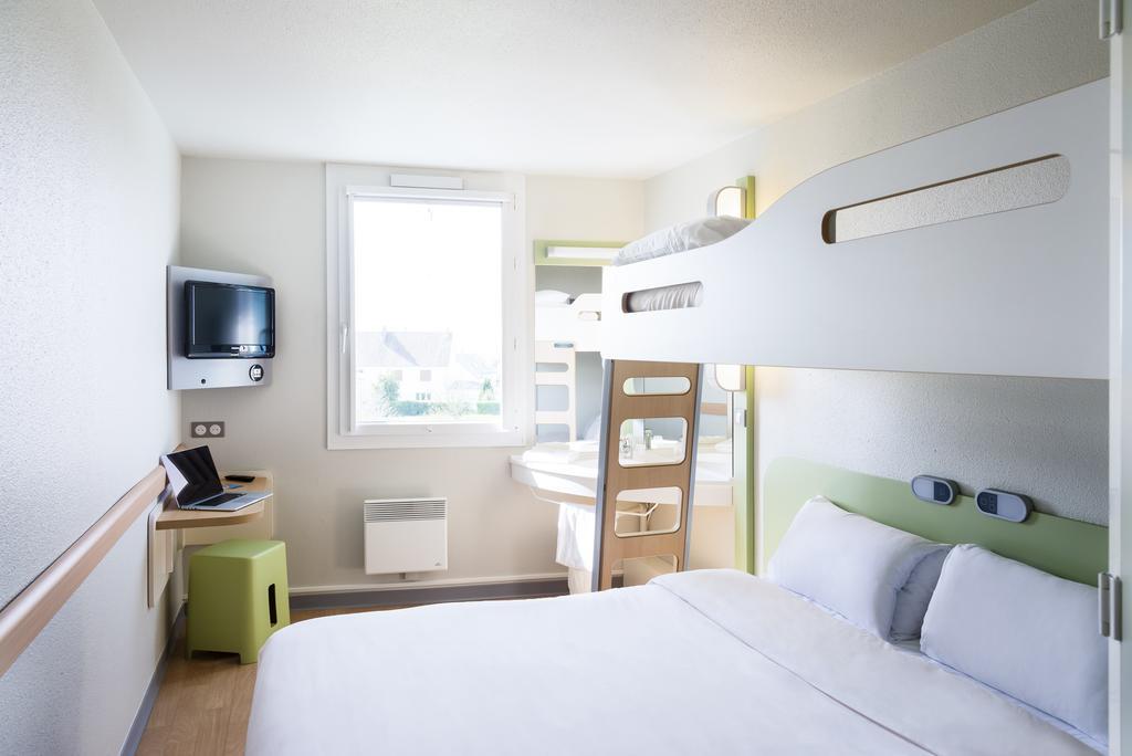Ibis Budget Courbevoie Paris La Defense Exterior photo